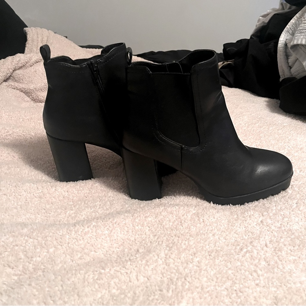 Size 11 heeled boots
